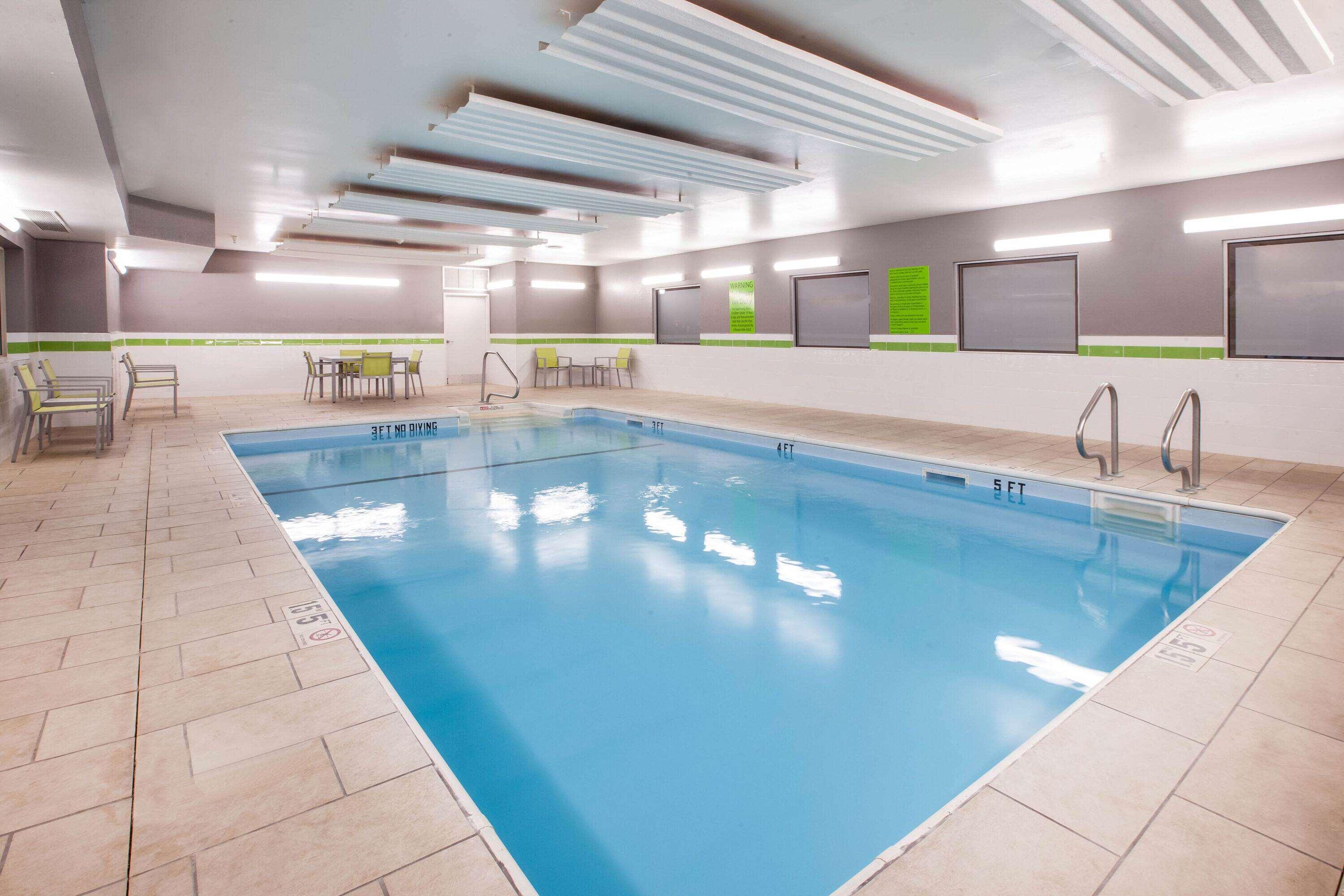 La Quinta Inn And Suites By Wyndham Elkhart Zewnętrze zdjęcie