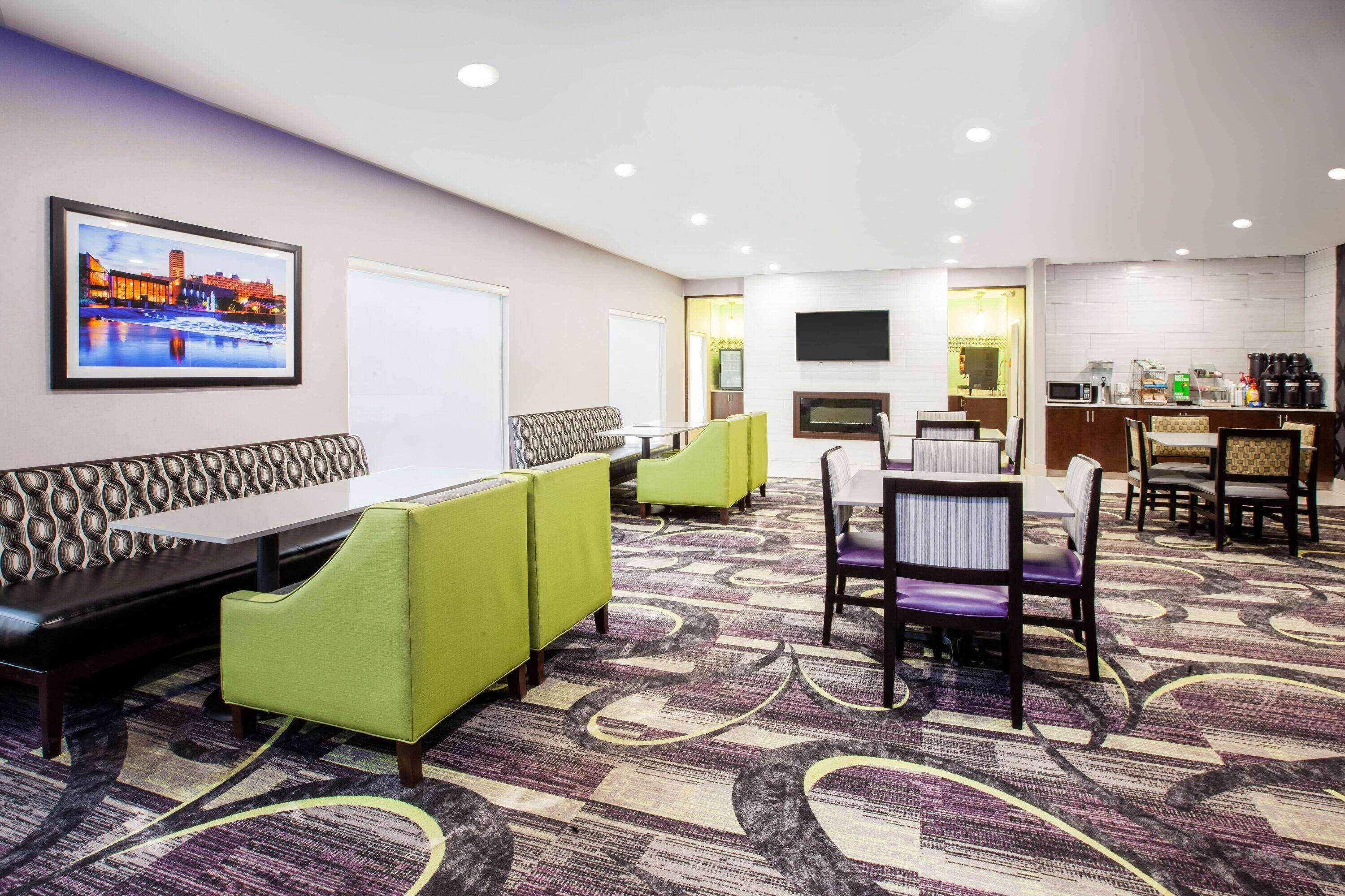 La Quinta Inn And Suites By Wyndham Elkhart Zewnętrze zdjęcie